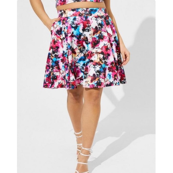 Torrid Mini Scuba Skater Set size 4 - Picture 6 of 7